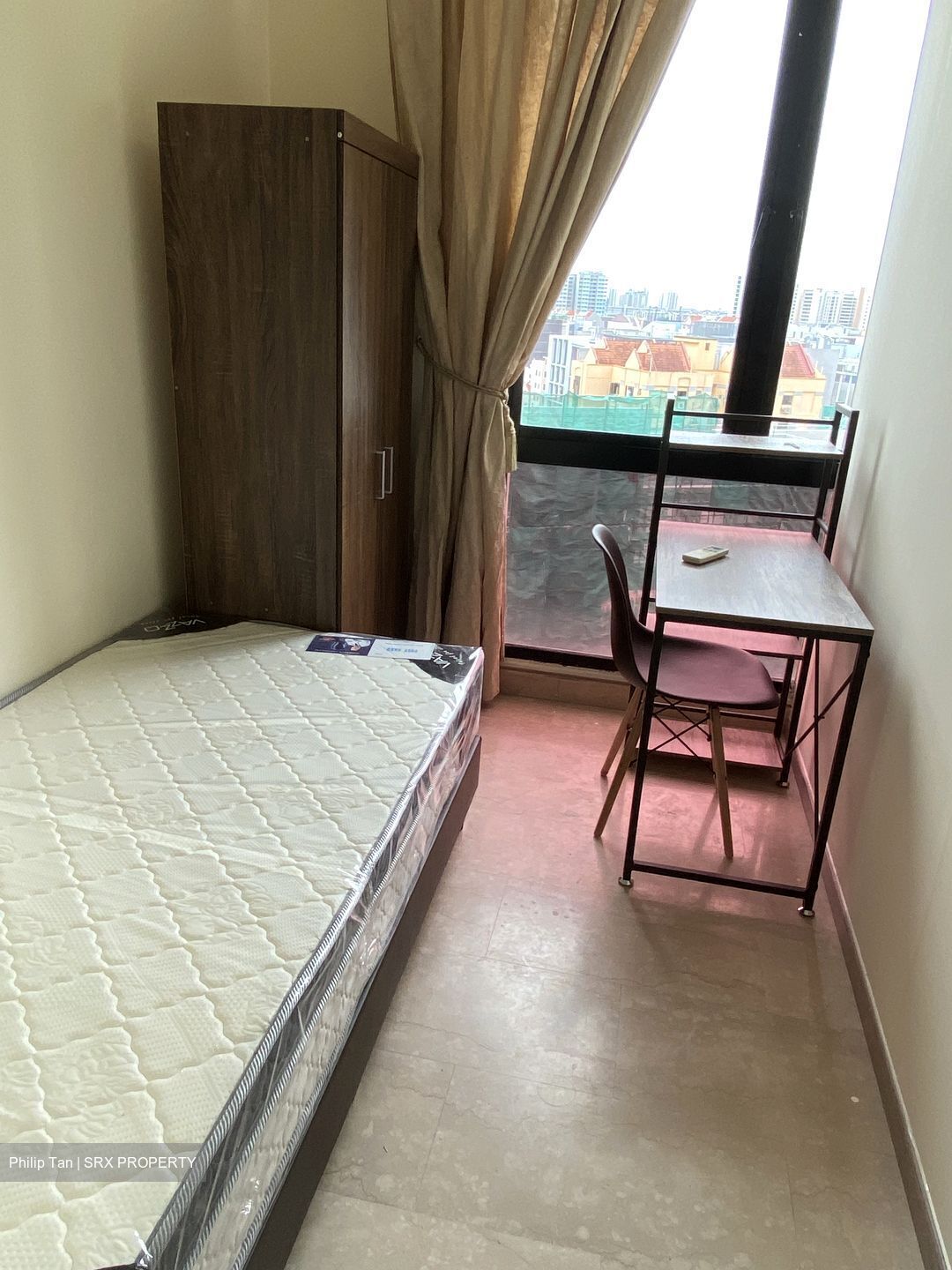 Simsville (D14), Condominium #580233531